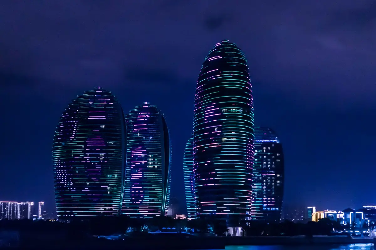 The iconic Phoenix Island at night