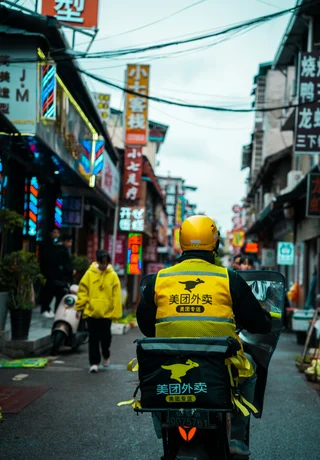 Food delivery in China